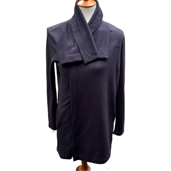 Clearance Vera Wang zip front sweater - Picture 1 of 9
